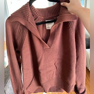 New with tags brown Abercrombie sweater